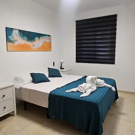 Apartamento Con Piscina Y Cerca De L *