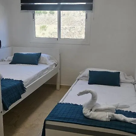Apartamento Con Piscina Y Cerca De L