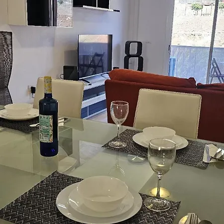 Apartamento Con Piscina Y Cerca De L Candelaria