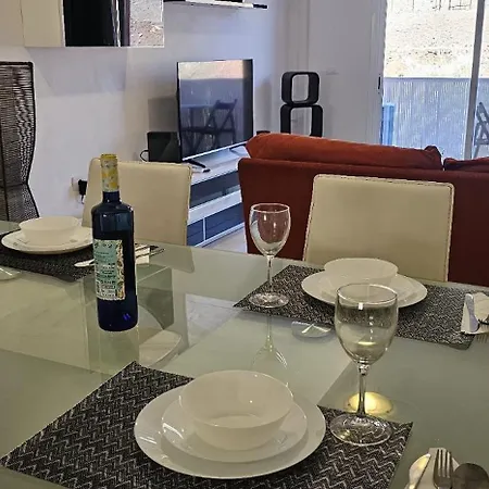 Apartamento Con Piscina Y Cerca De L Candelaria